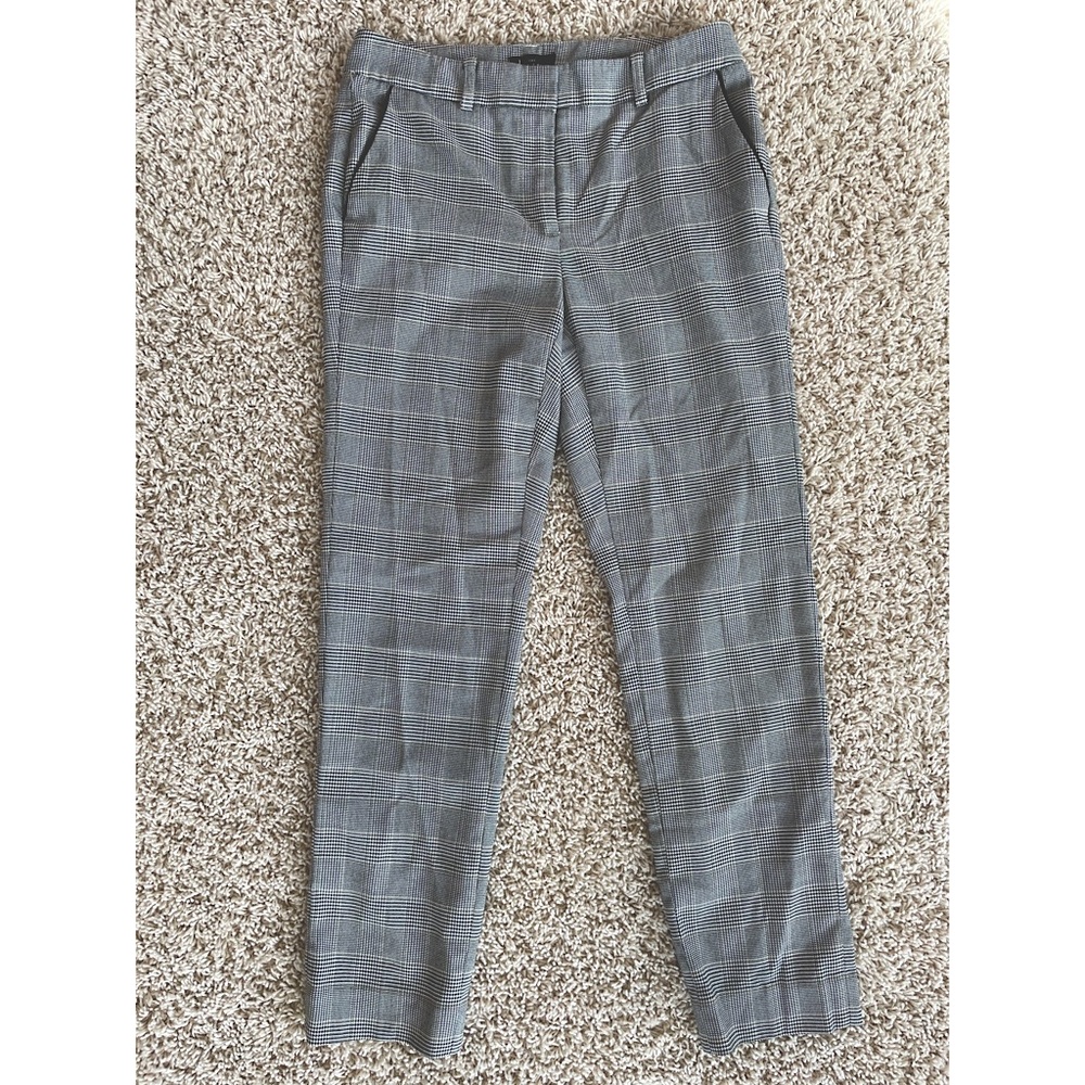 White House Black Market Slim Ankle Pant